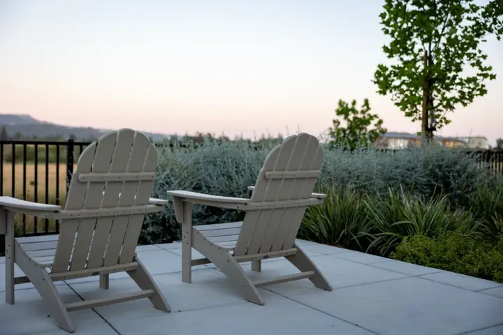 Terrasse en bois et pergola bioclimatique